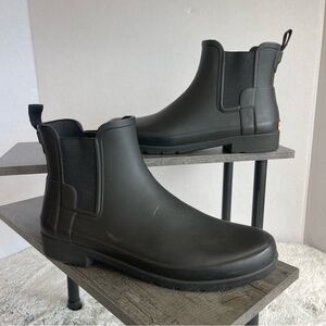 Hunter  Black Chelsea Rain Boots - Waterproof Slip-On Women size 9